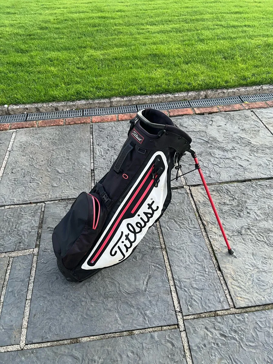 Titleist Golf Bag - Image 1