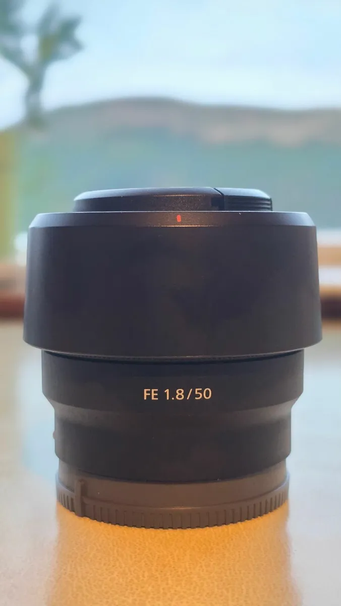 Sony Alpha a6400 Bundle - 3 Lenses, Tripod & Many - Image 4