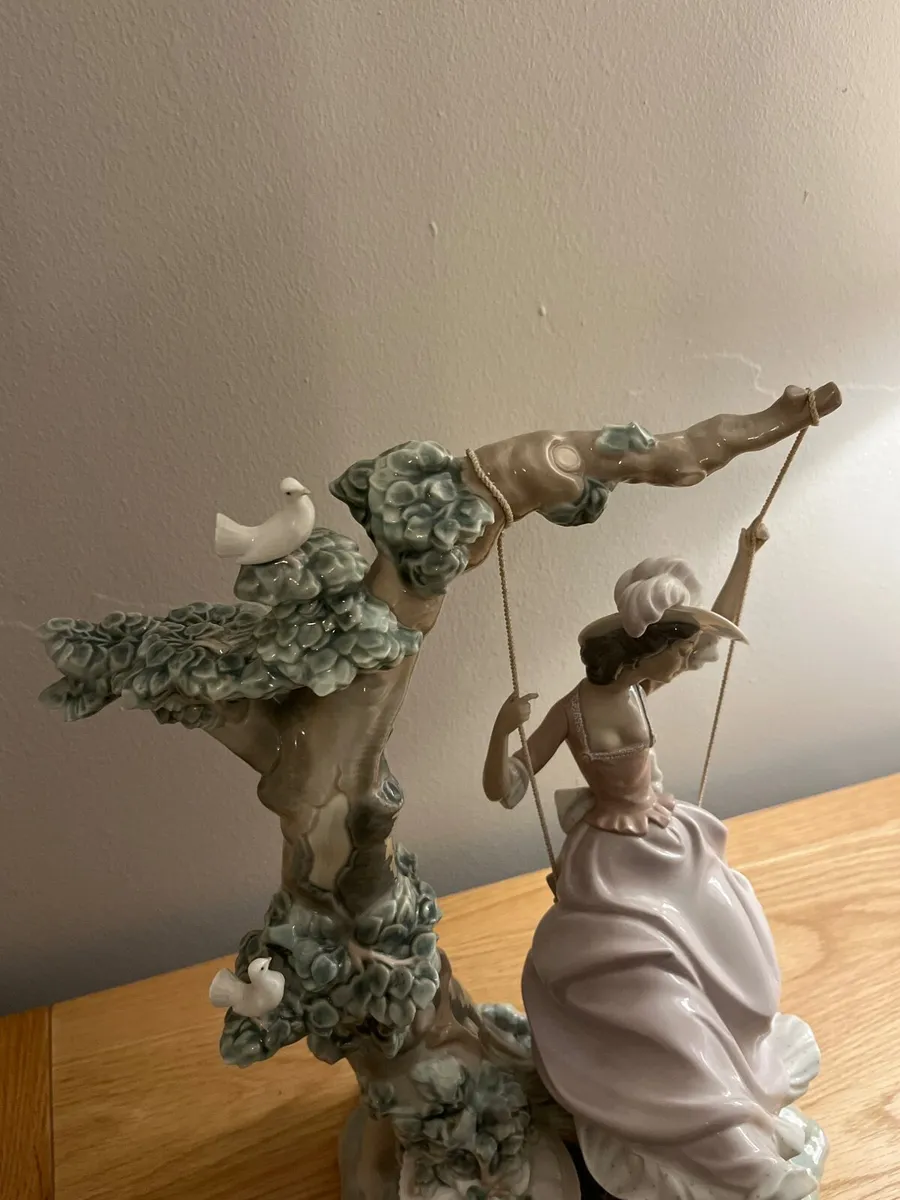 Retired Lladro Collectible For Sale - Image 2