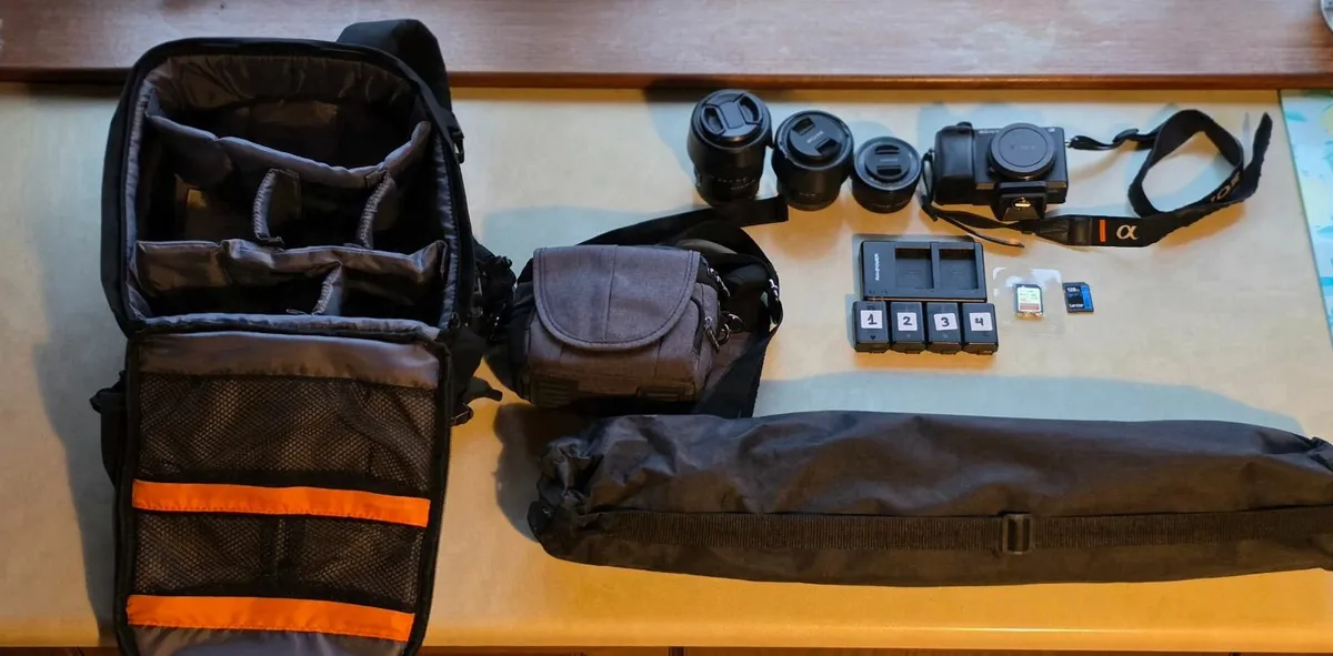 Sony Alpha a6400 Bundle - 3 Lenses, Tripod & Many - Image 1