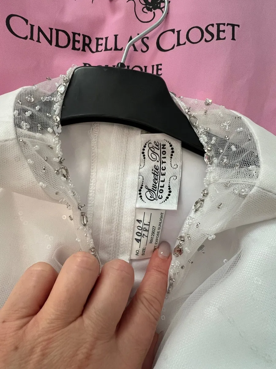 Communion dress - Image 3