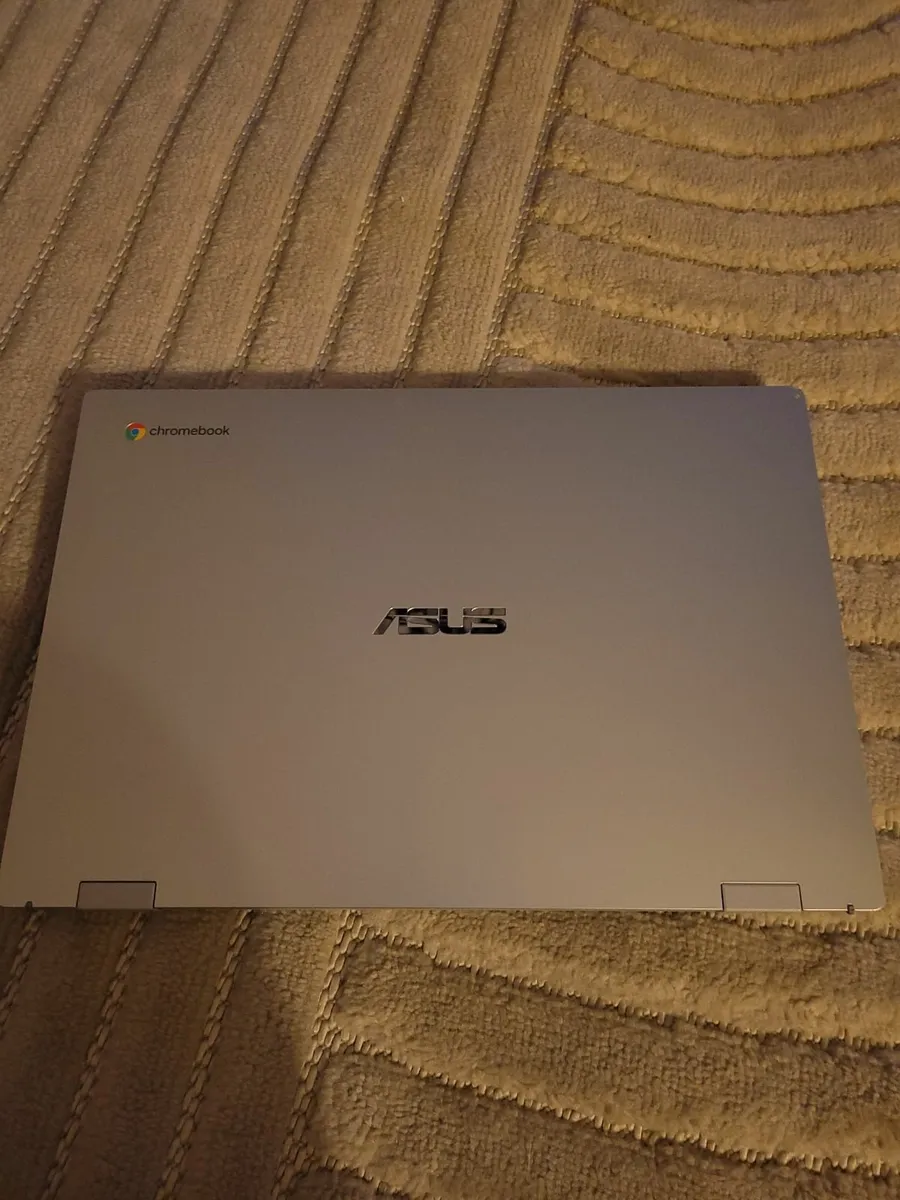 Asus Chromebook - Image 1