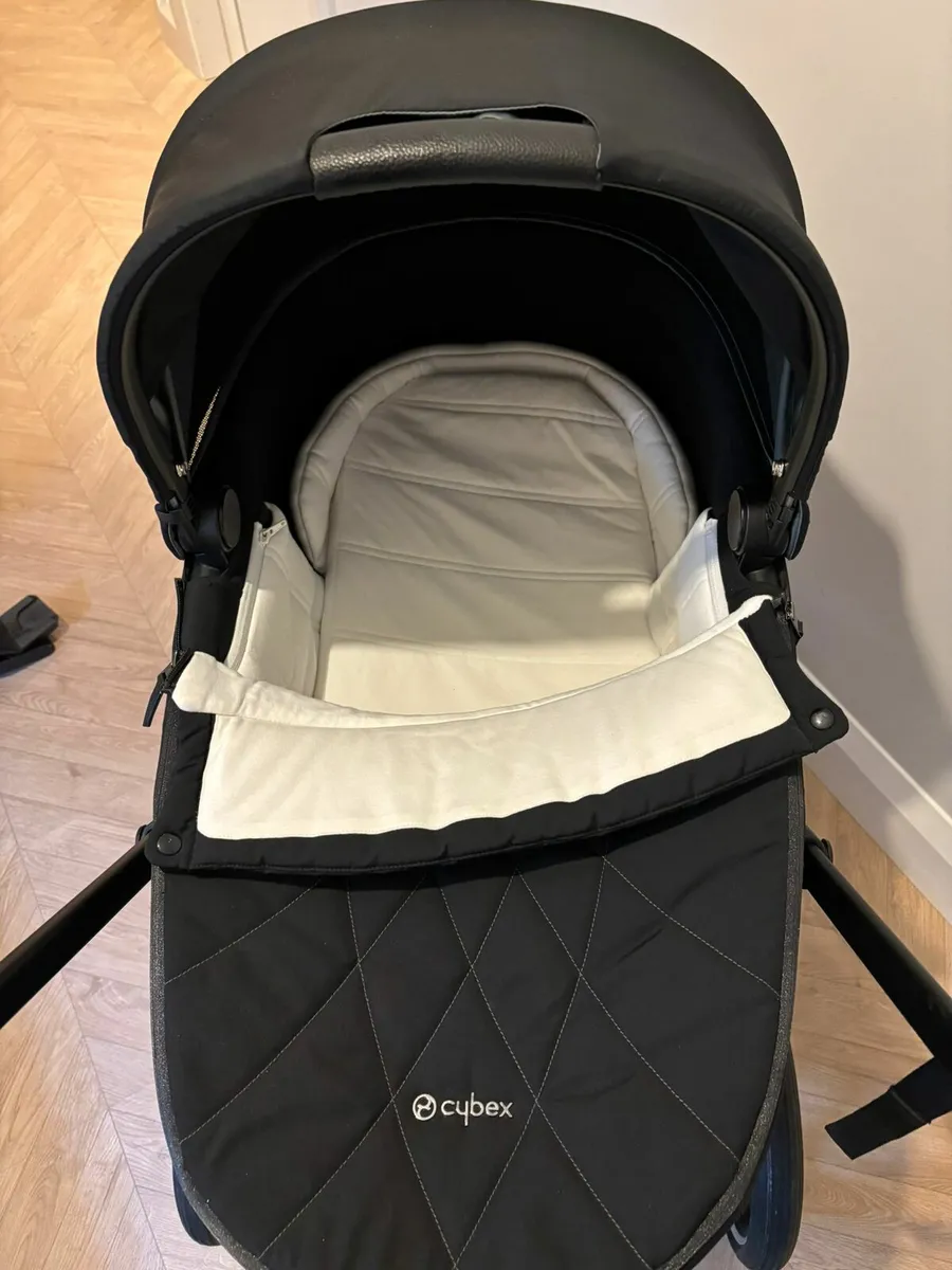 Cybex Priam Luxury Travel System (Rose Gold) - Image 2