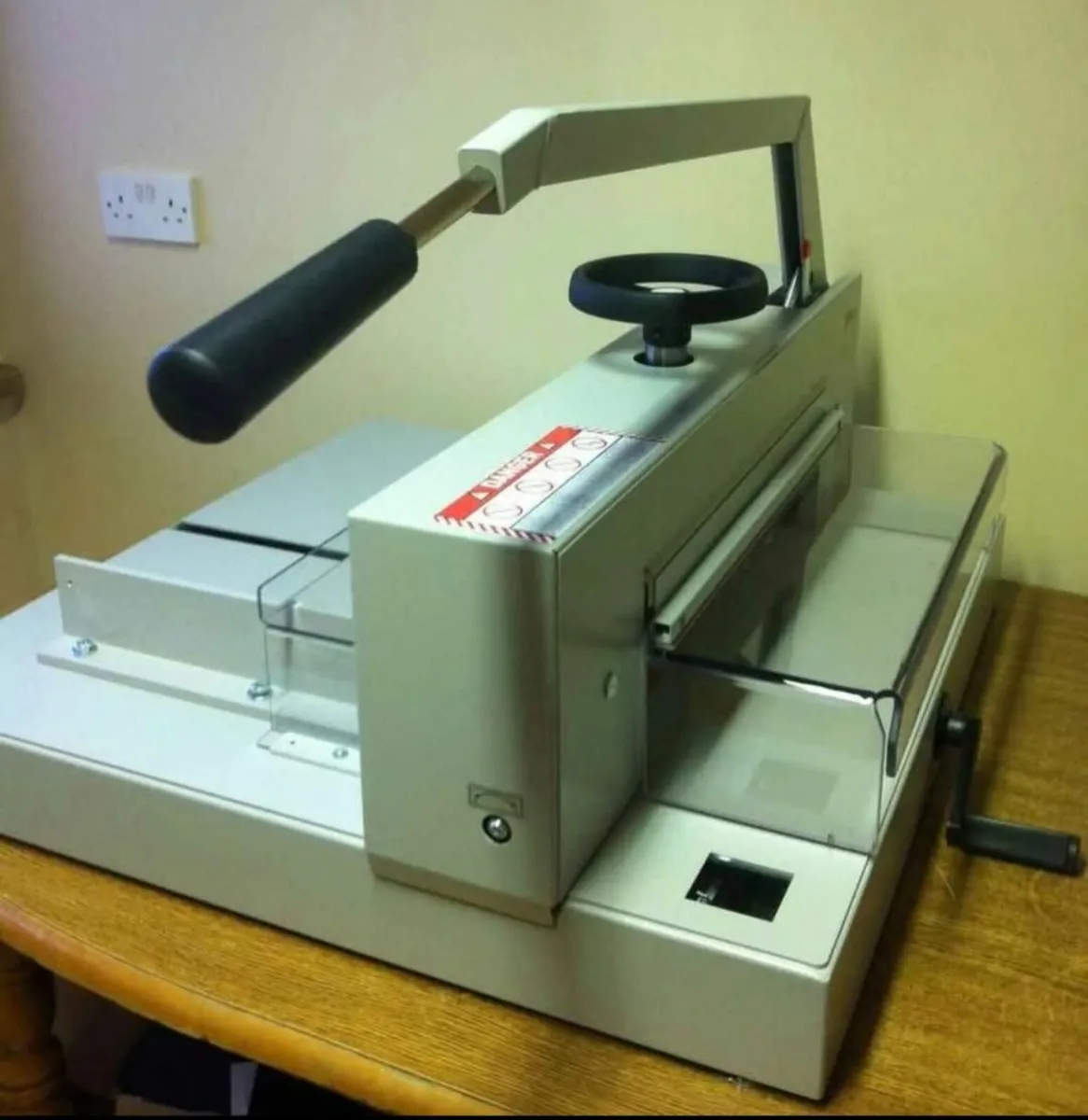 A2 Paper Guilloutine - Image 1