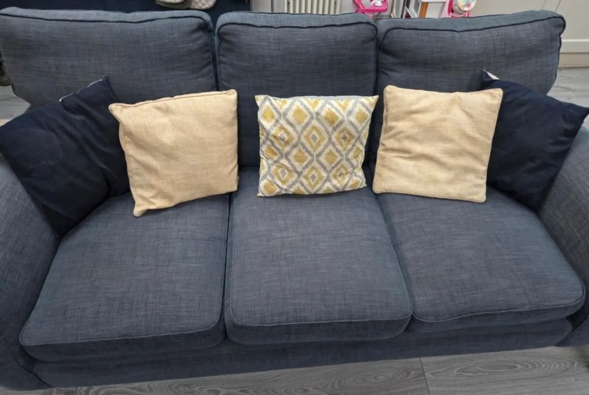3 Seater Navy Couch - Image 4