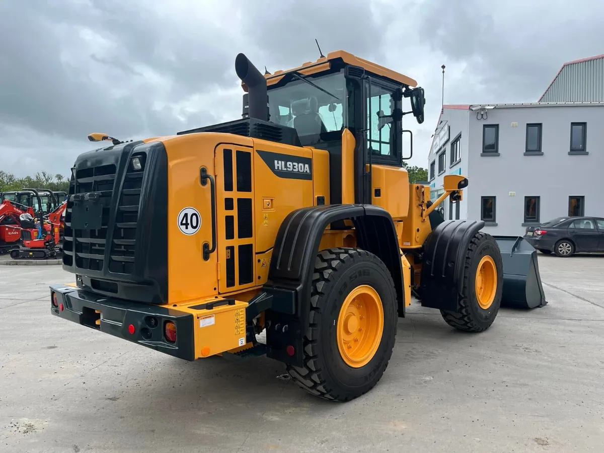 2026 Hyundai HL930A Loader Ex Stock - Image 4