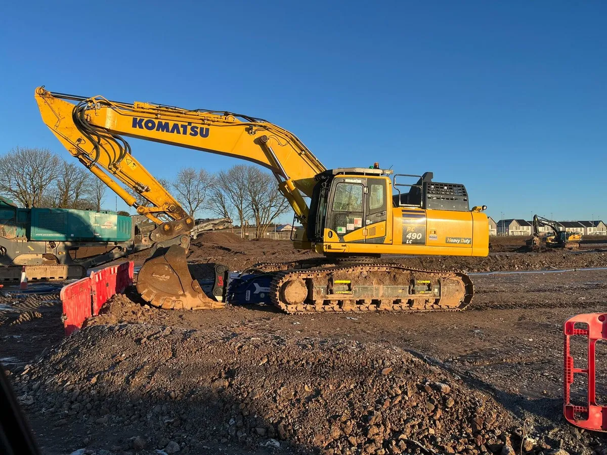 Digger driver komatsu - Image 1