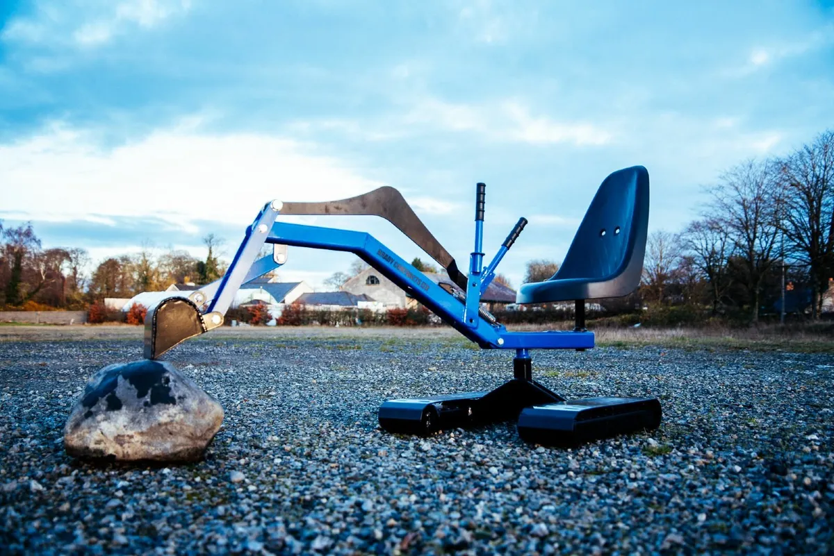 Kids Steel Toy Digger / Mini Digger - Image 3