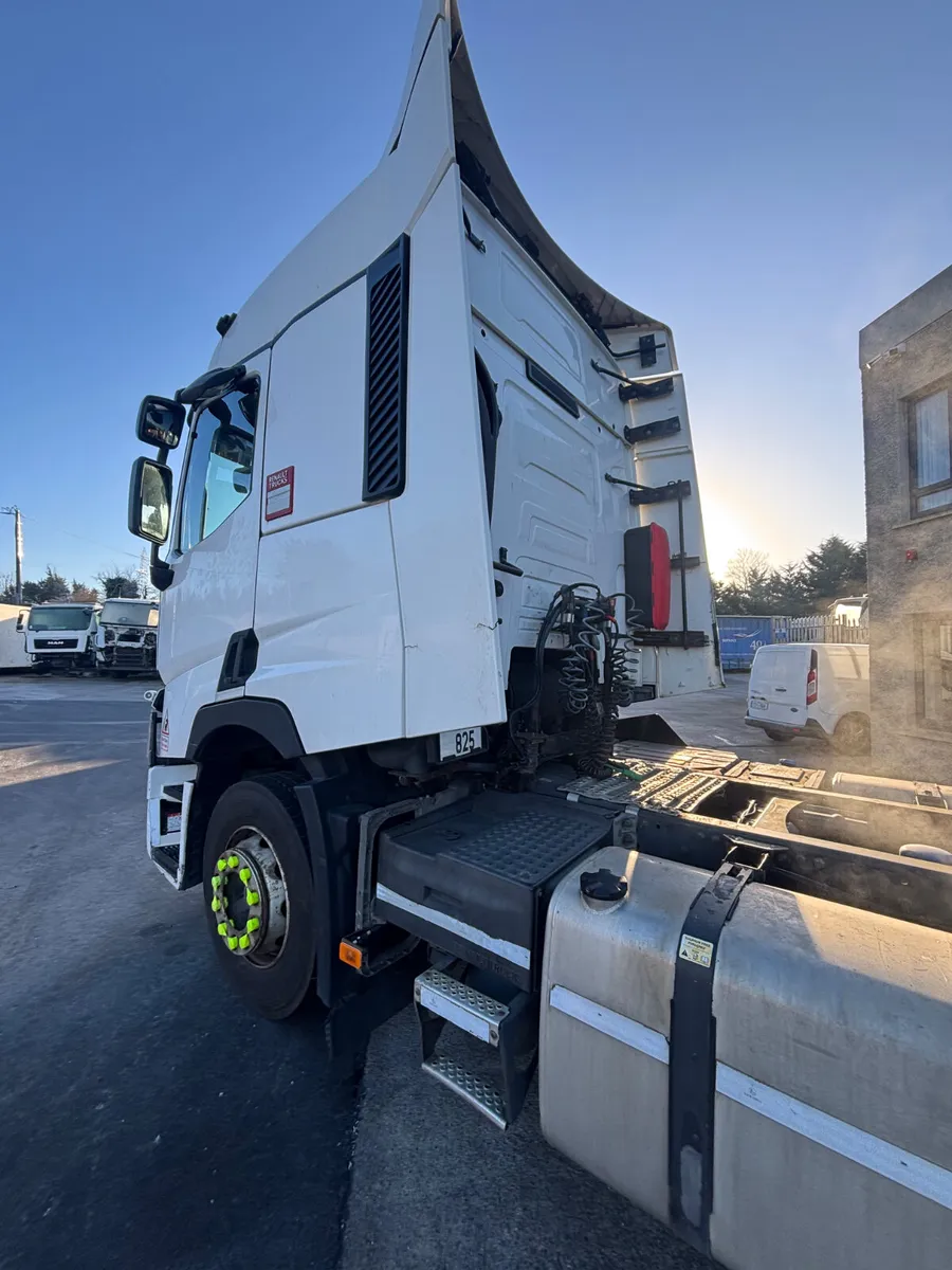 2015 Renault T - Image 4