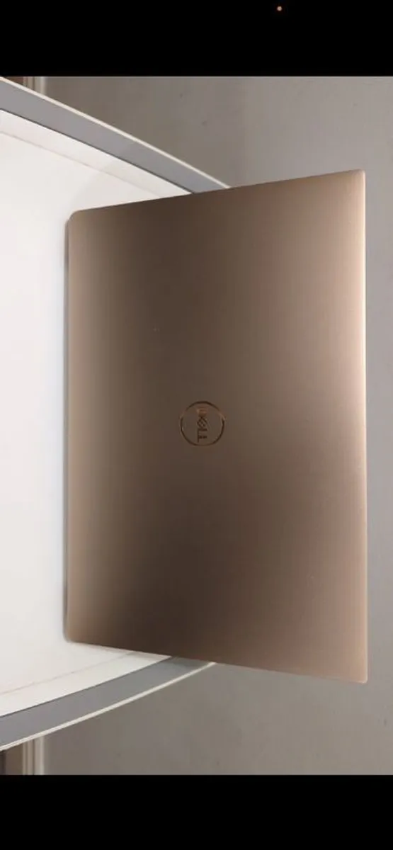 Dell XPS 13.3" i7 like new. Rose Gold - Image 3