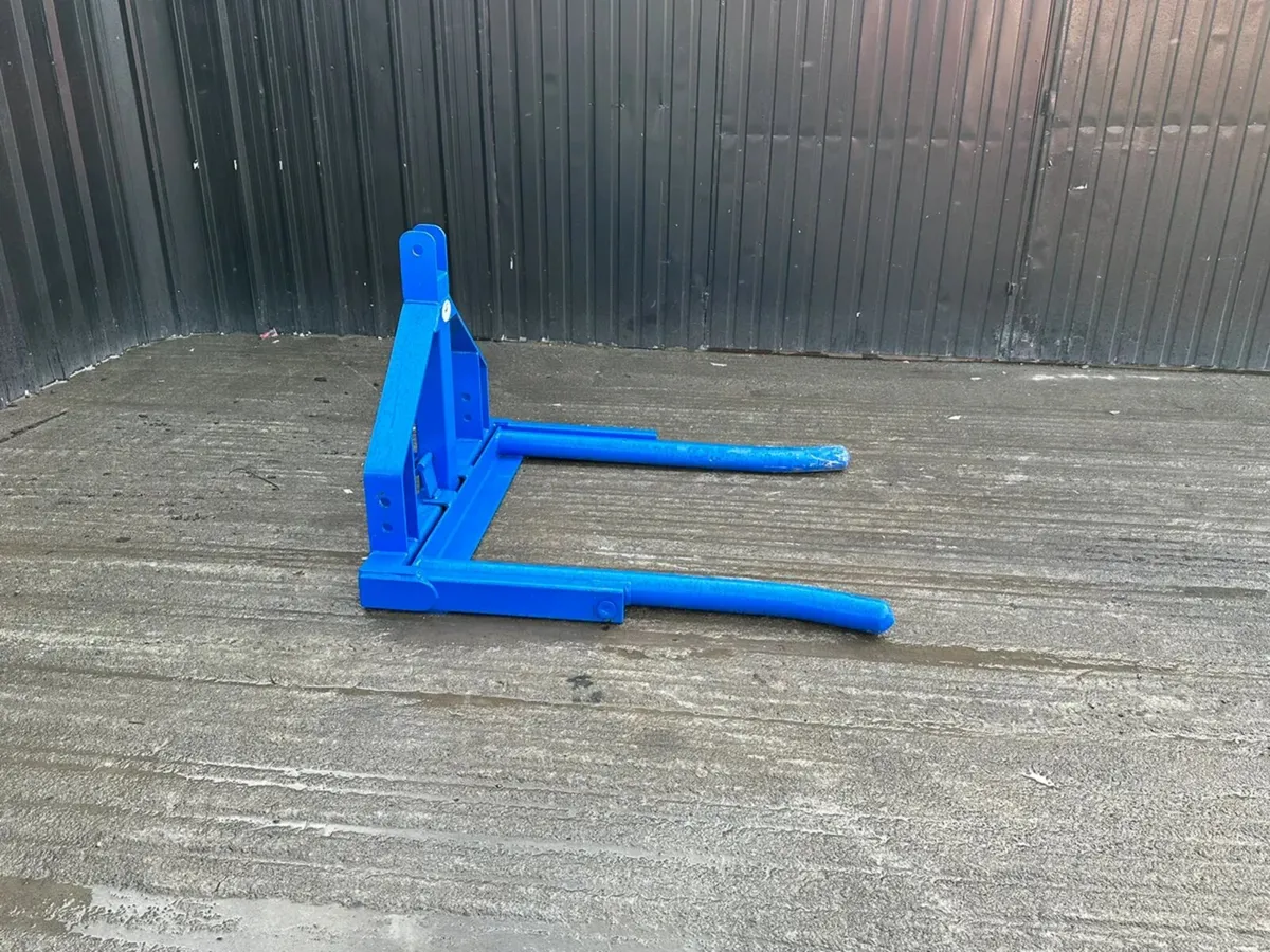 Three Point Linkage Bale Lifter – Brand New - Image 3