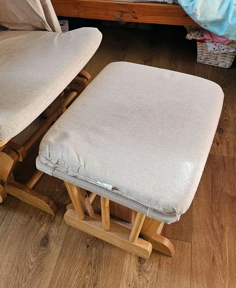 Babylo Baby Feeding Rocking Chair with Stool - Image 2