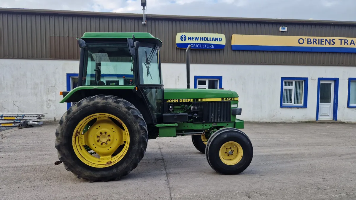 John Deere 2450 2WD - Image 4