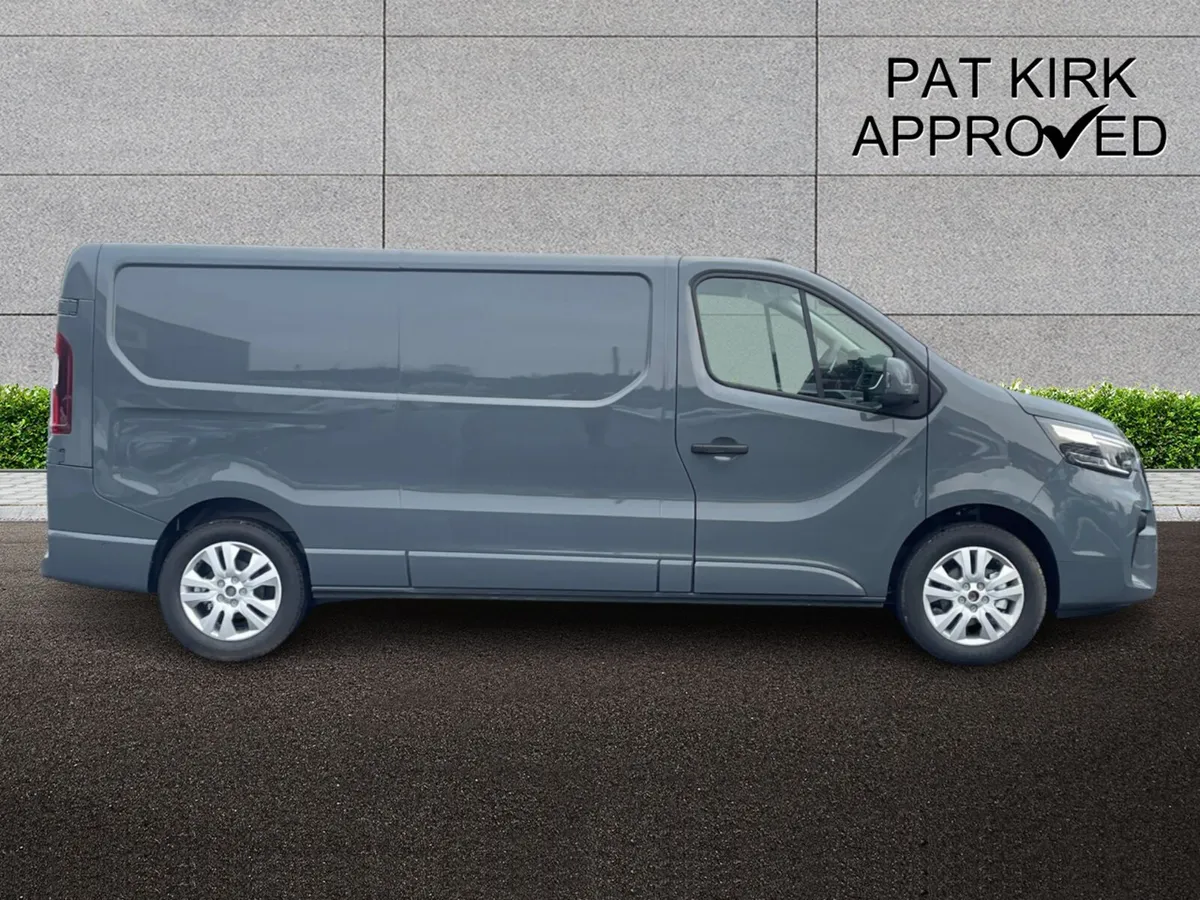 Nissan Primastar 30 L2 Diesel Tekna - Image 3