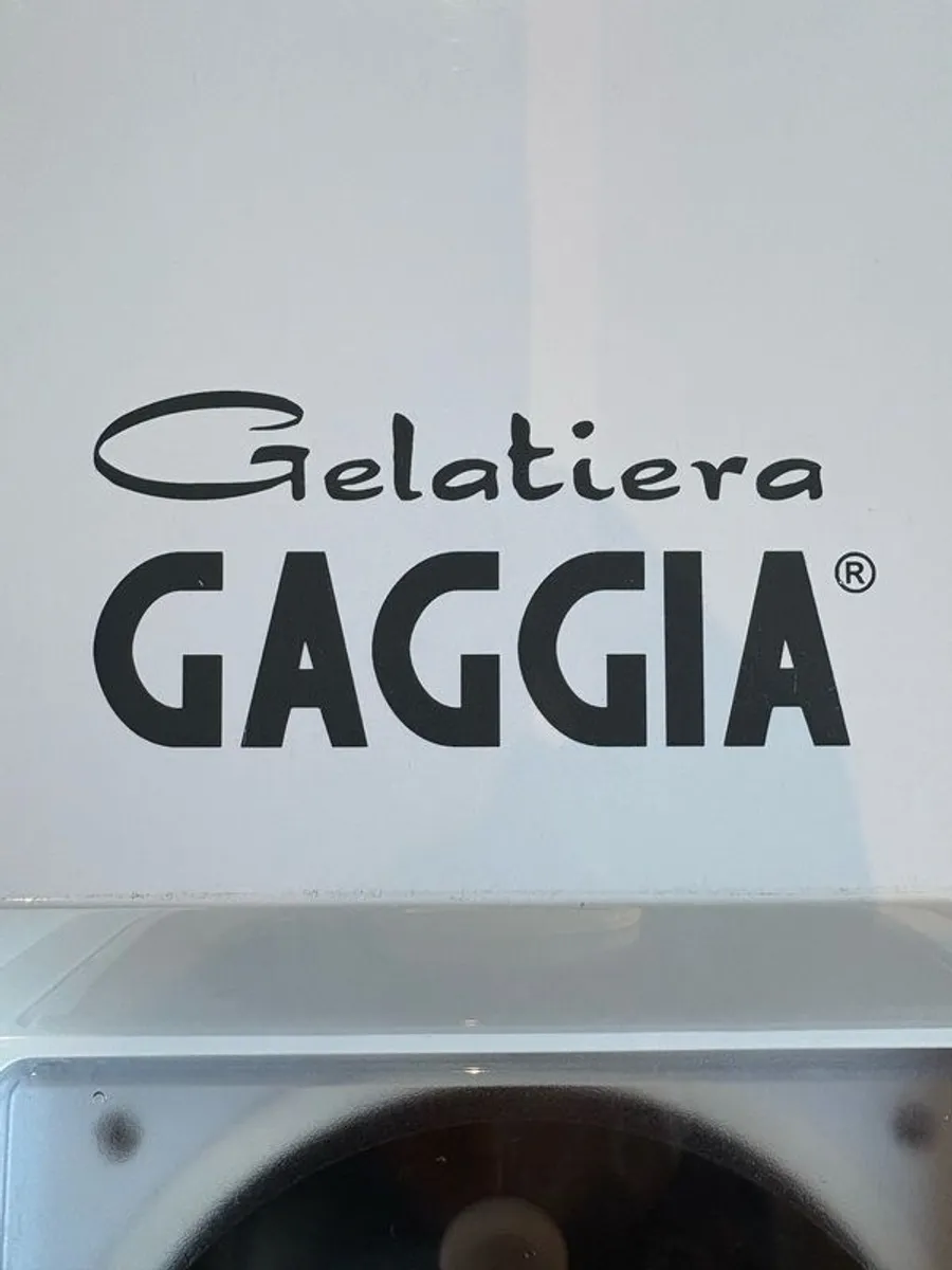 Ice cream maker - Image 1