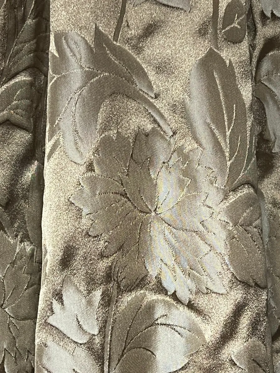 Luxurious Large Curtains - Image 3