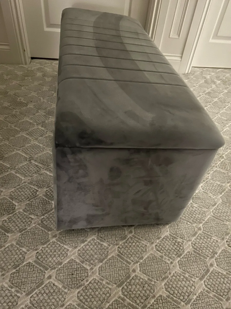 Velvet Storage Blanket Box / Bench - Image 4