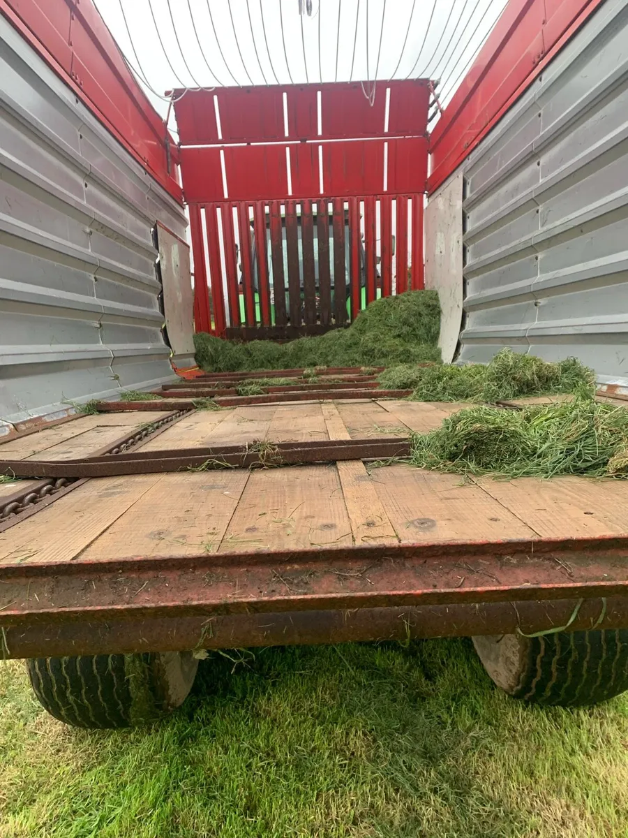 Pottinger silage wagon - Image 4