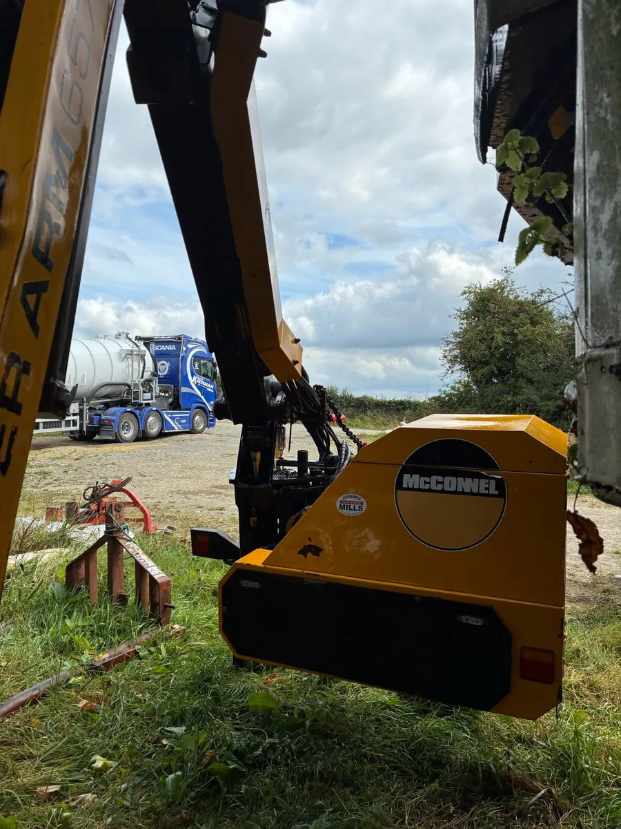 McConnell 6570T hedgecutter - Image 1