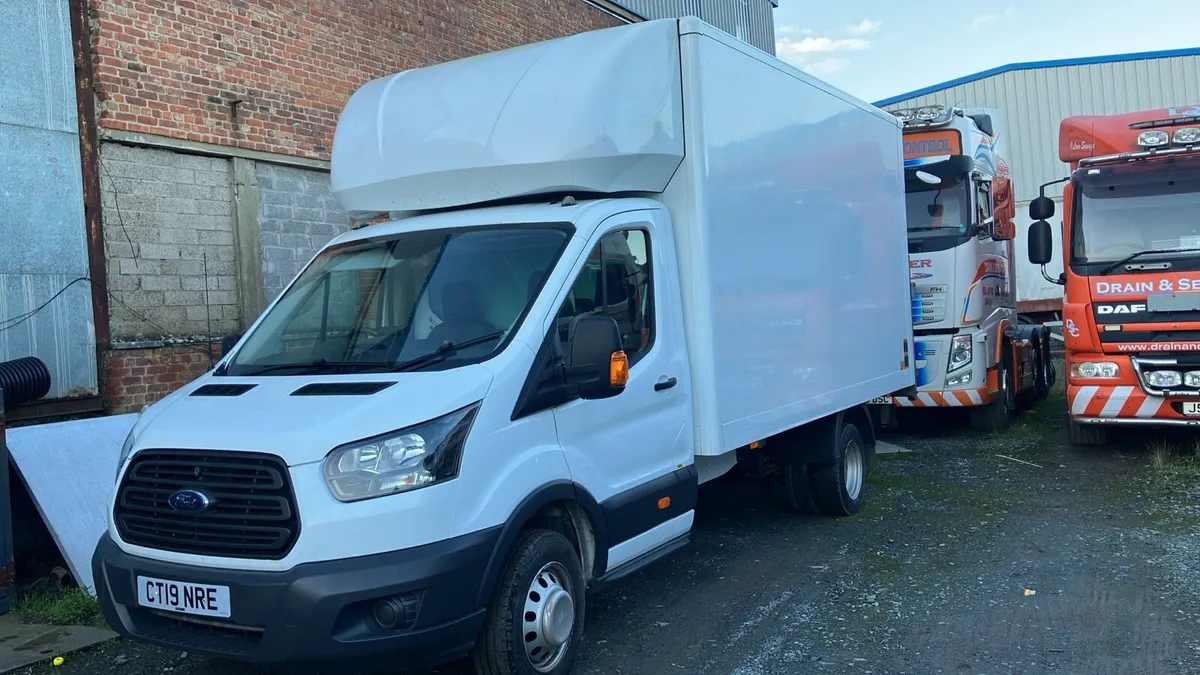 Ford transit Luton - Image 1