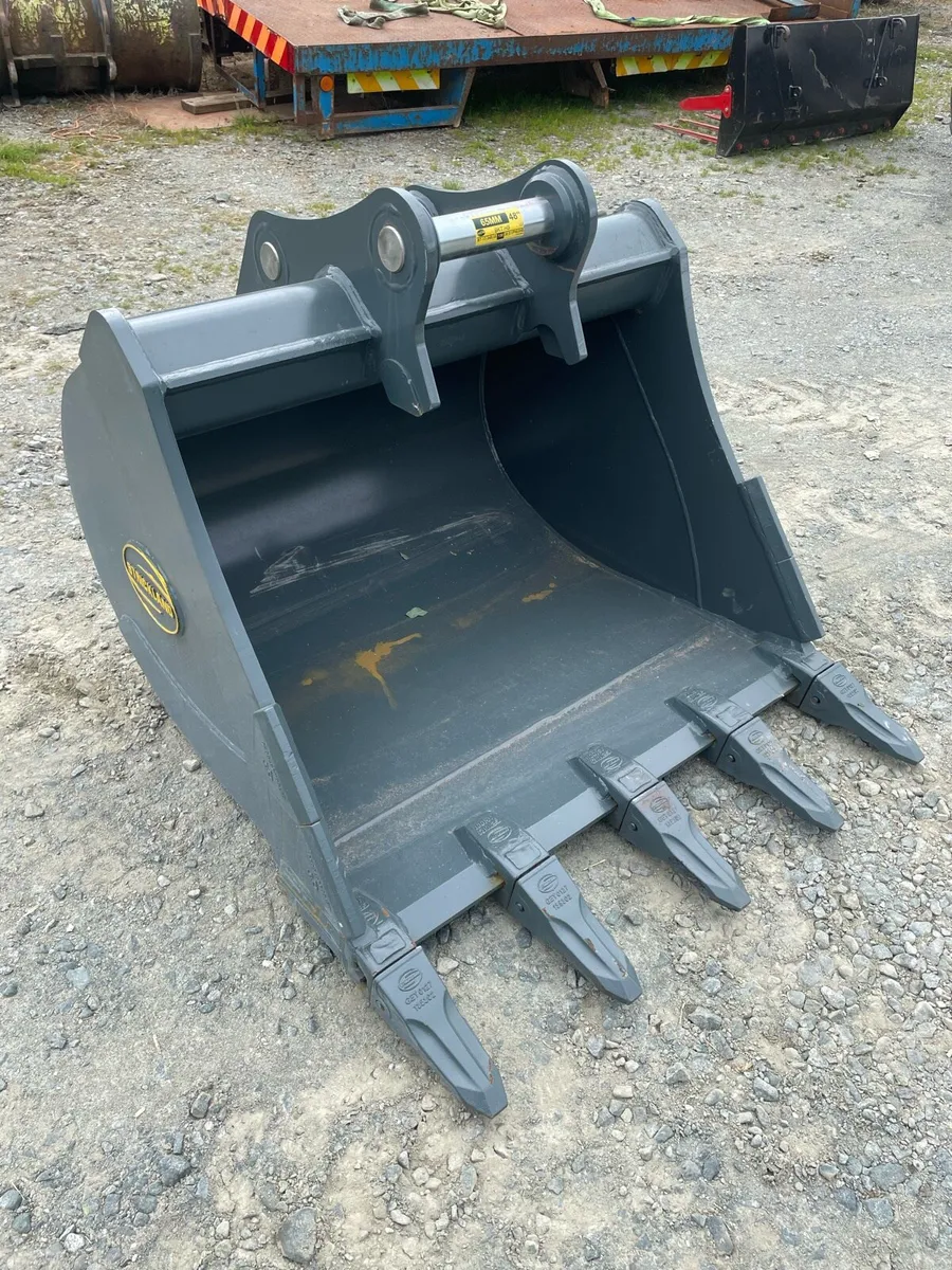 4ft Strickland digging bucket 65mm pins - Image 3