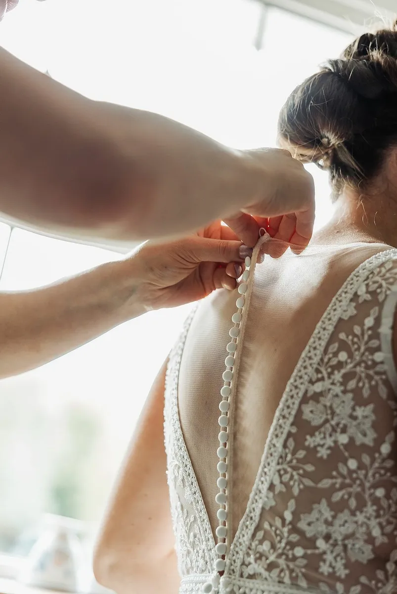 Wedding dress - Image 4