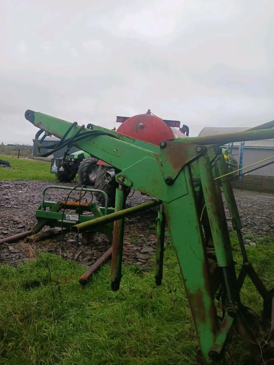 Tractor loader - Image 2