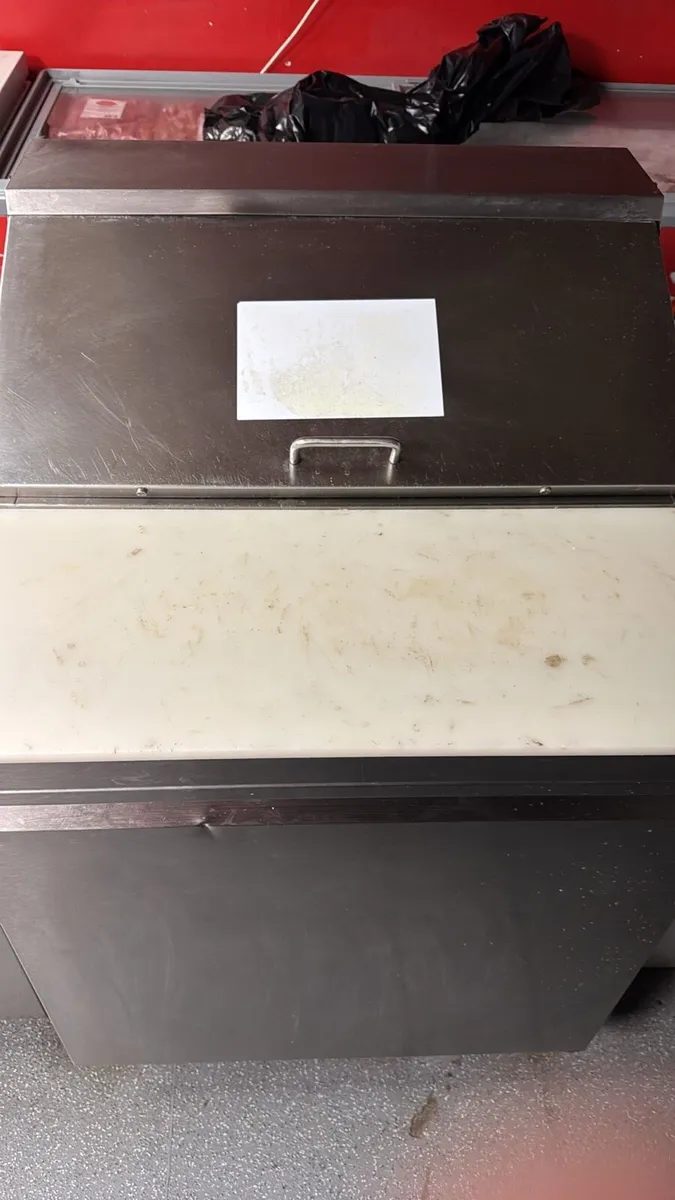 Pizza shop closing down - Image 2