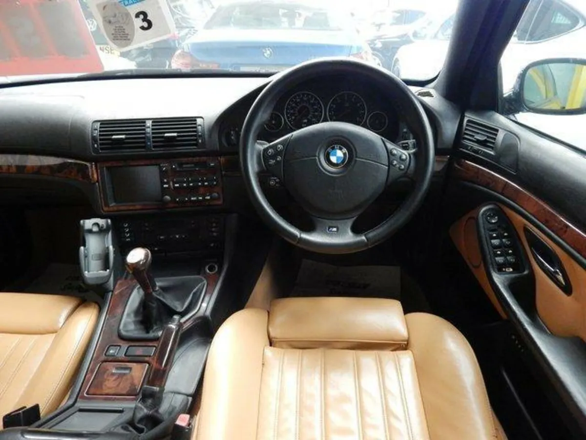 BMW M5 M5 5.0 // MANUAL // IMMACULATE CONDITION // - Image 4