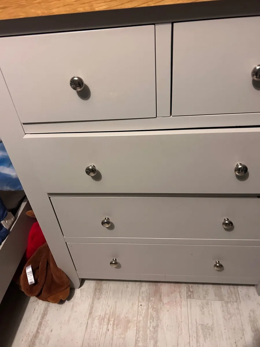 Chest of drawers - Image 2