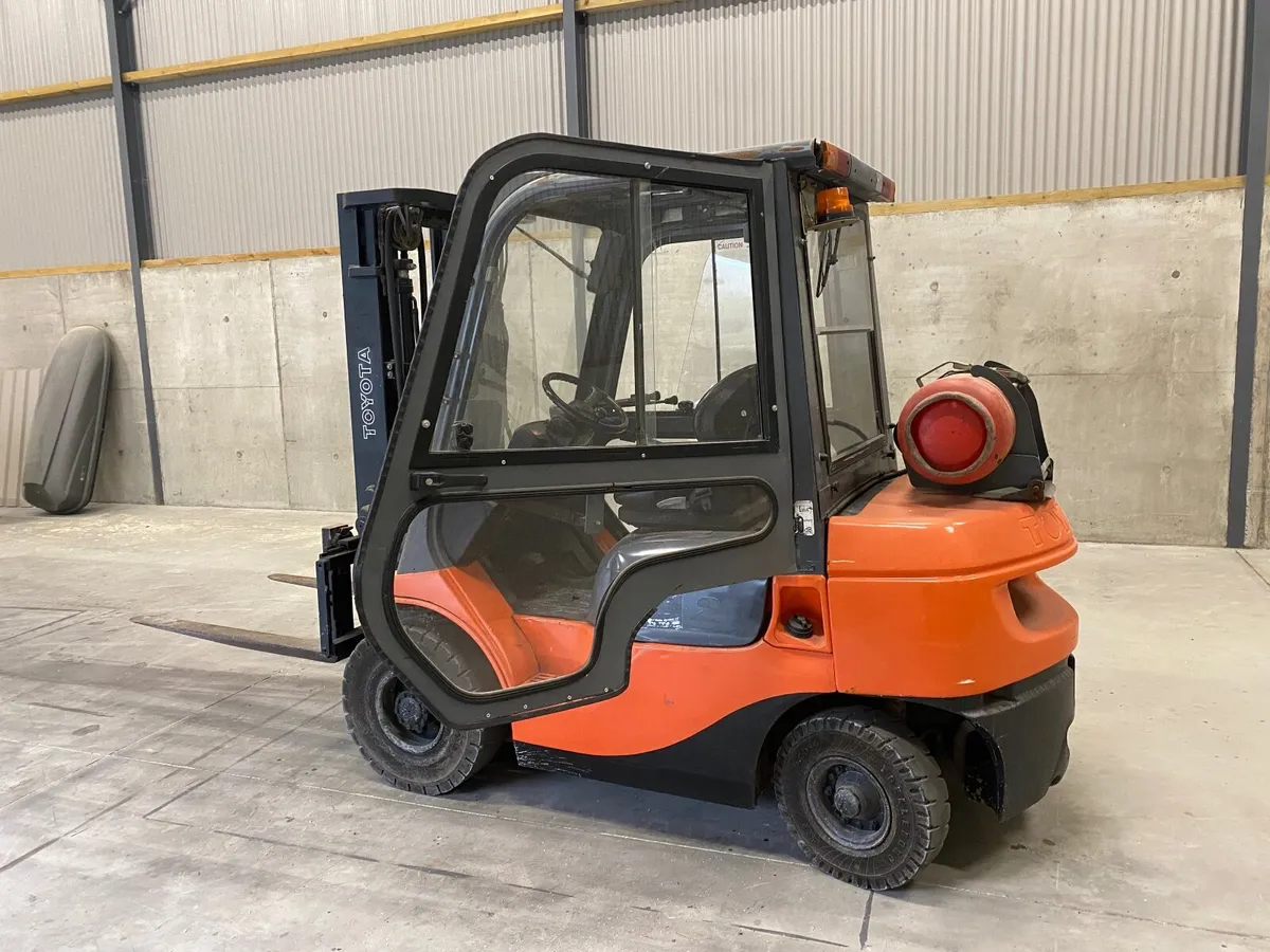 Forklift Toyota - Image 3