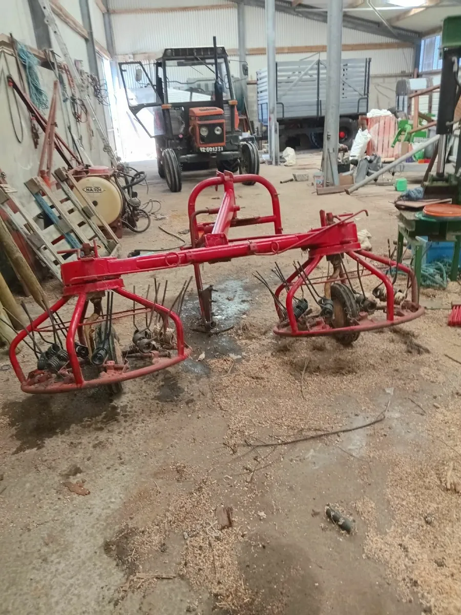 Trailer, Hay Bob, Sprayer, Bales - Image 4