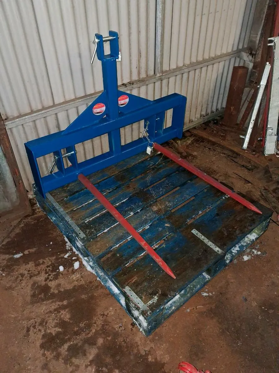 A Devine Engineering Heavy duty Bale spikes - Image 1