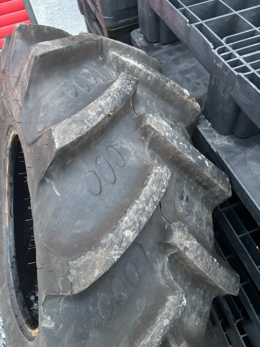 1 x AGRIMAX 380 / 85 R24 ( As new ) - Image 1