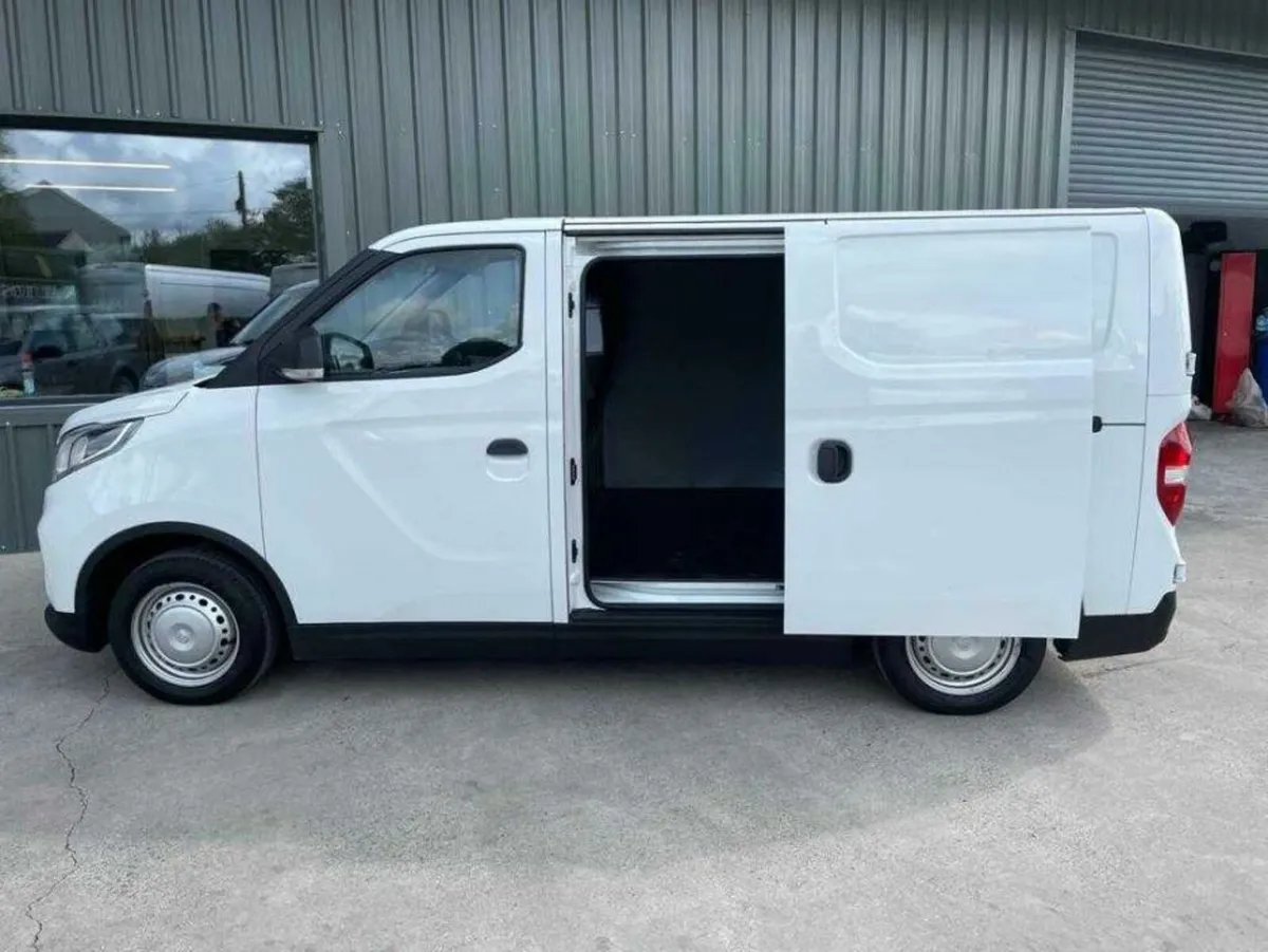 Maxus eDELIVER 3 50kwh - Image 3