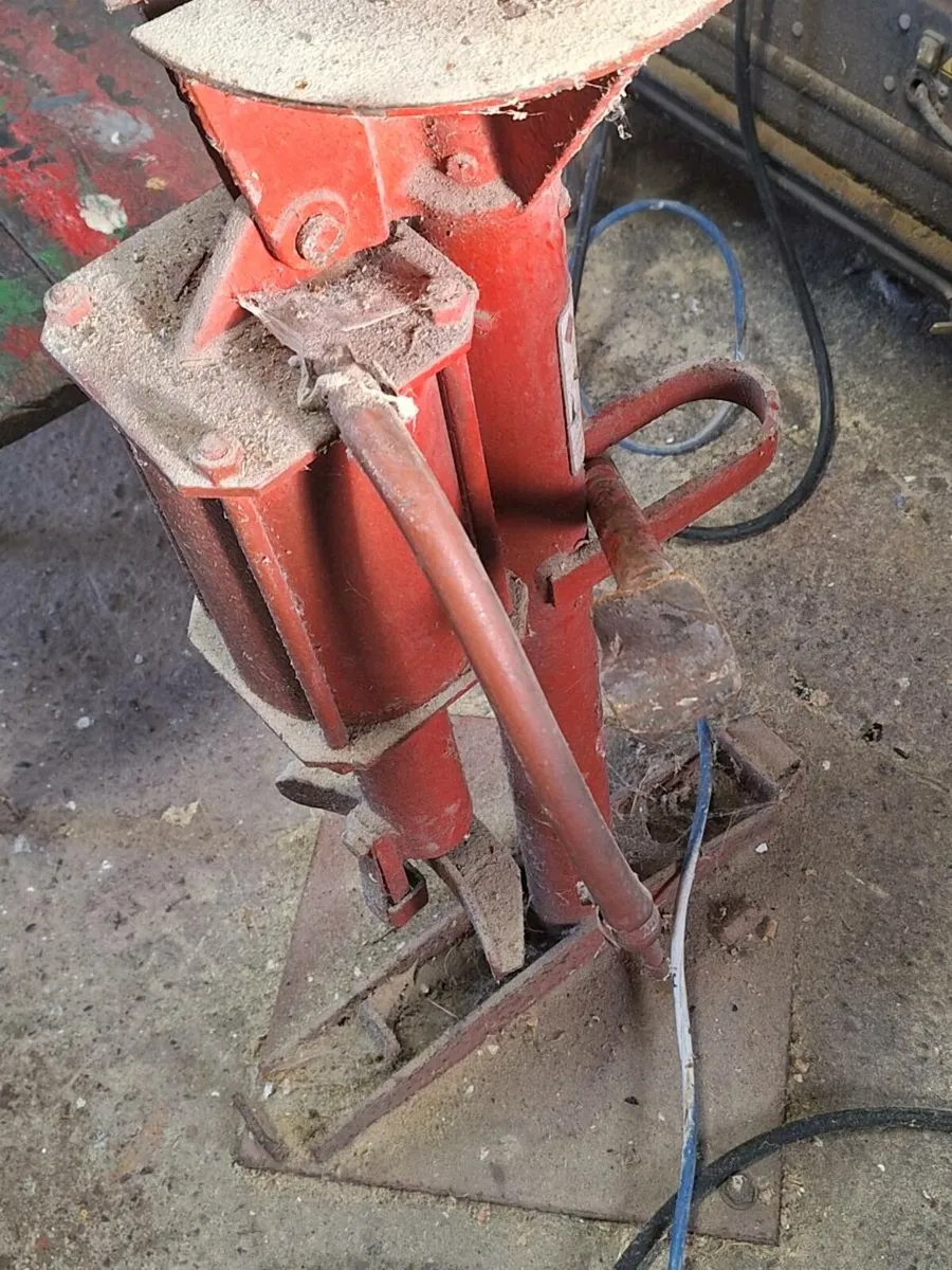 Tyre changer - Image 2