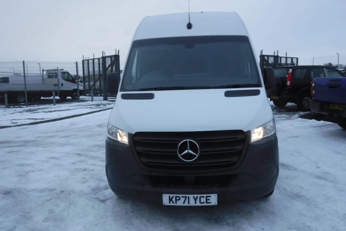 Mercedes Sprinter Oct 2021 314 2.2CDI mwb high roo - Image 2