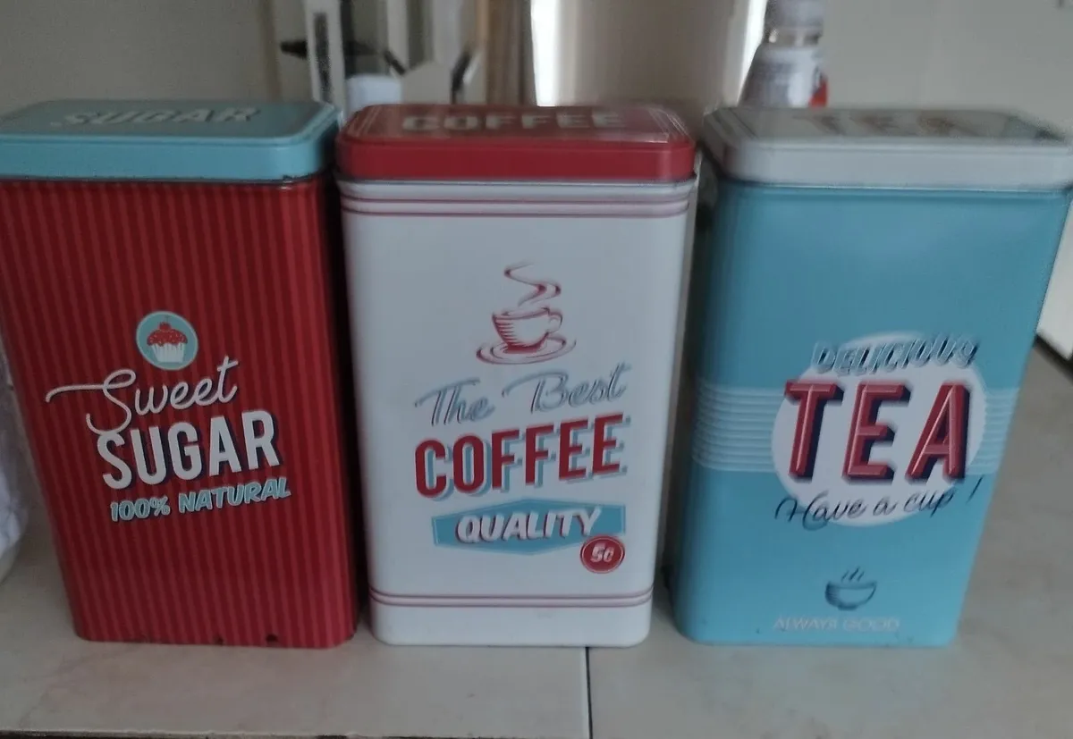 Vintage tins - Image 2