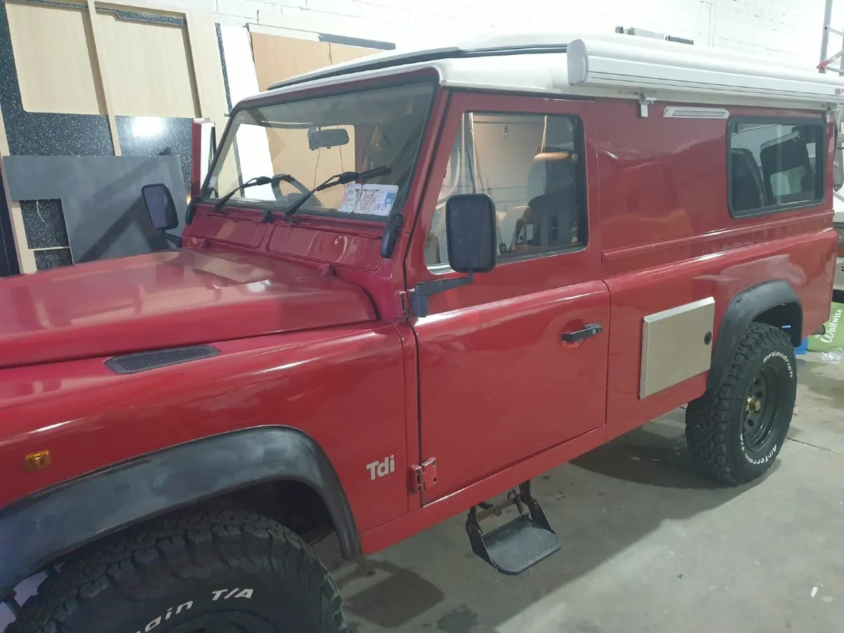 Defender 110 Camper - Image 3