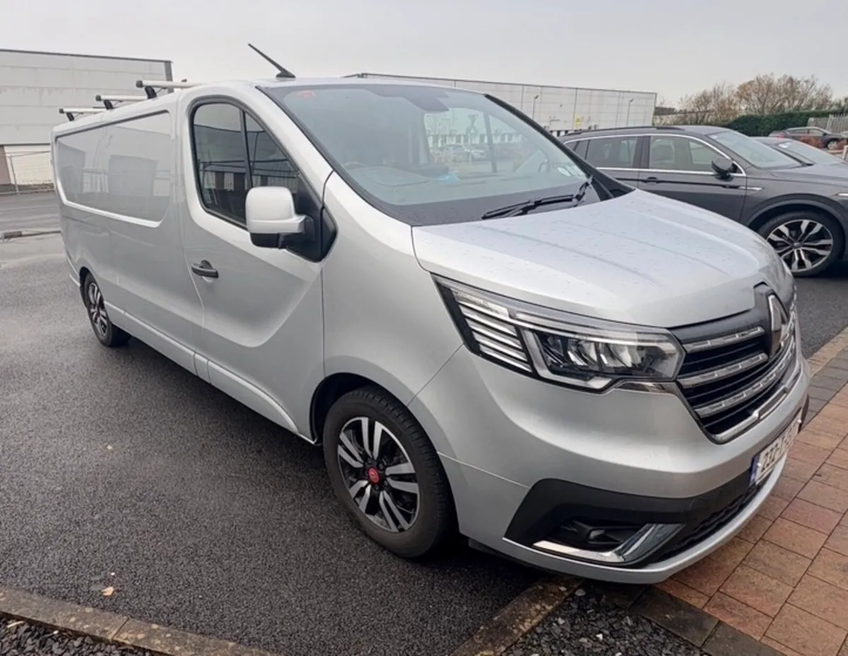 232 Renault Traffic Automatic 2.0L 170bhp - Image 2