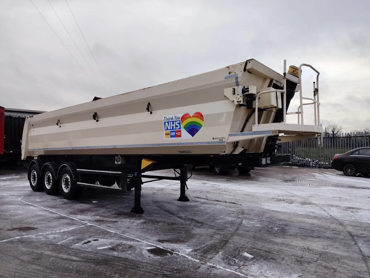 2017 Steel Aggregate Tipping Trailer auto cover - Image 3