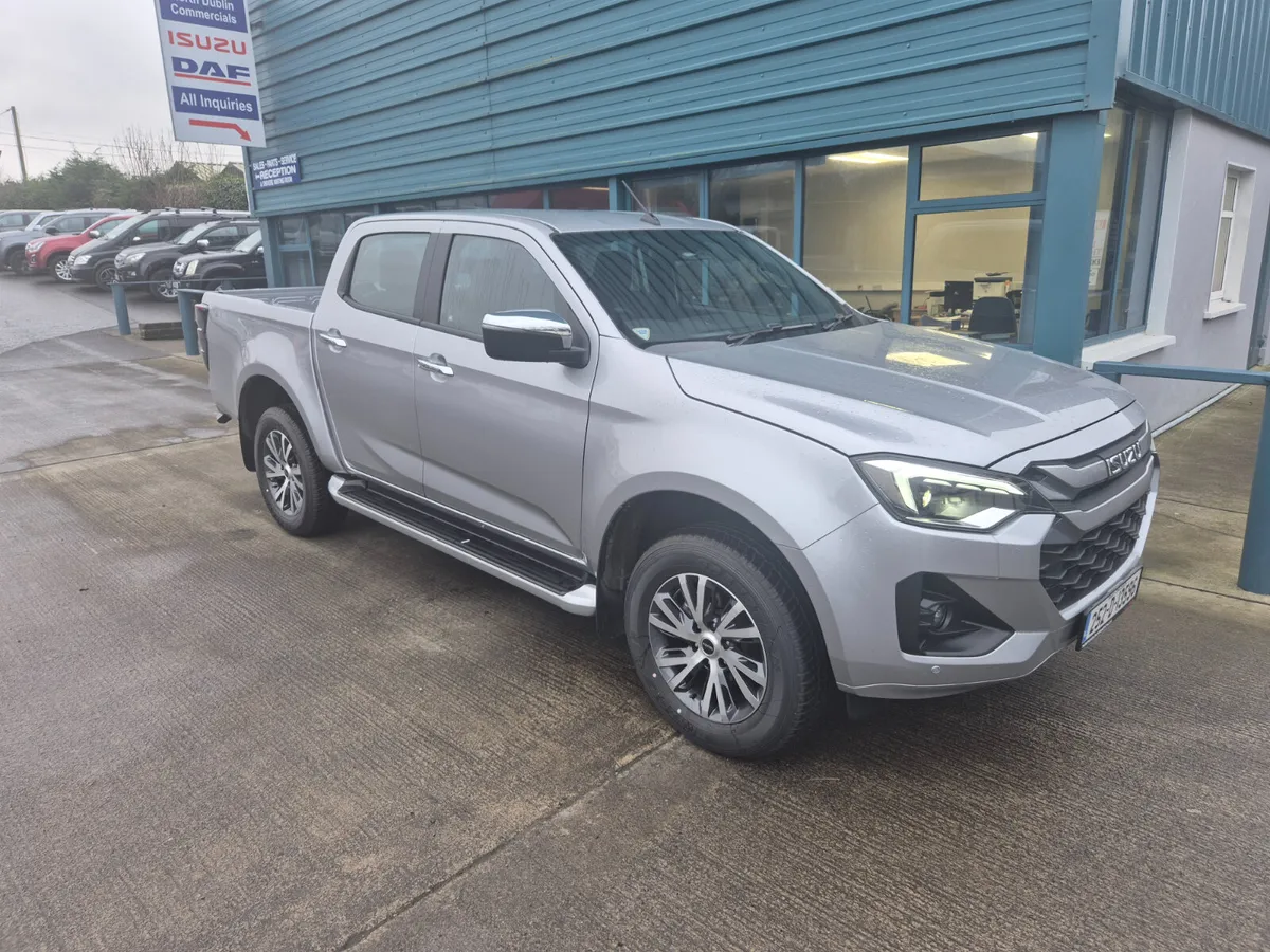2025 ISUZU D-MAX LS - Image 3