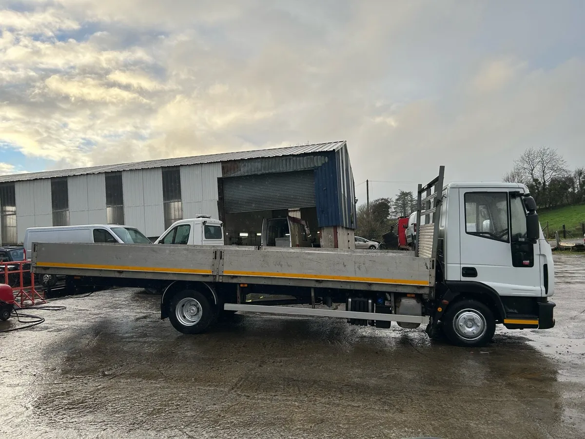 Iveco euro cargo flat bed drop side - Image 2