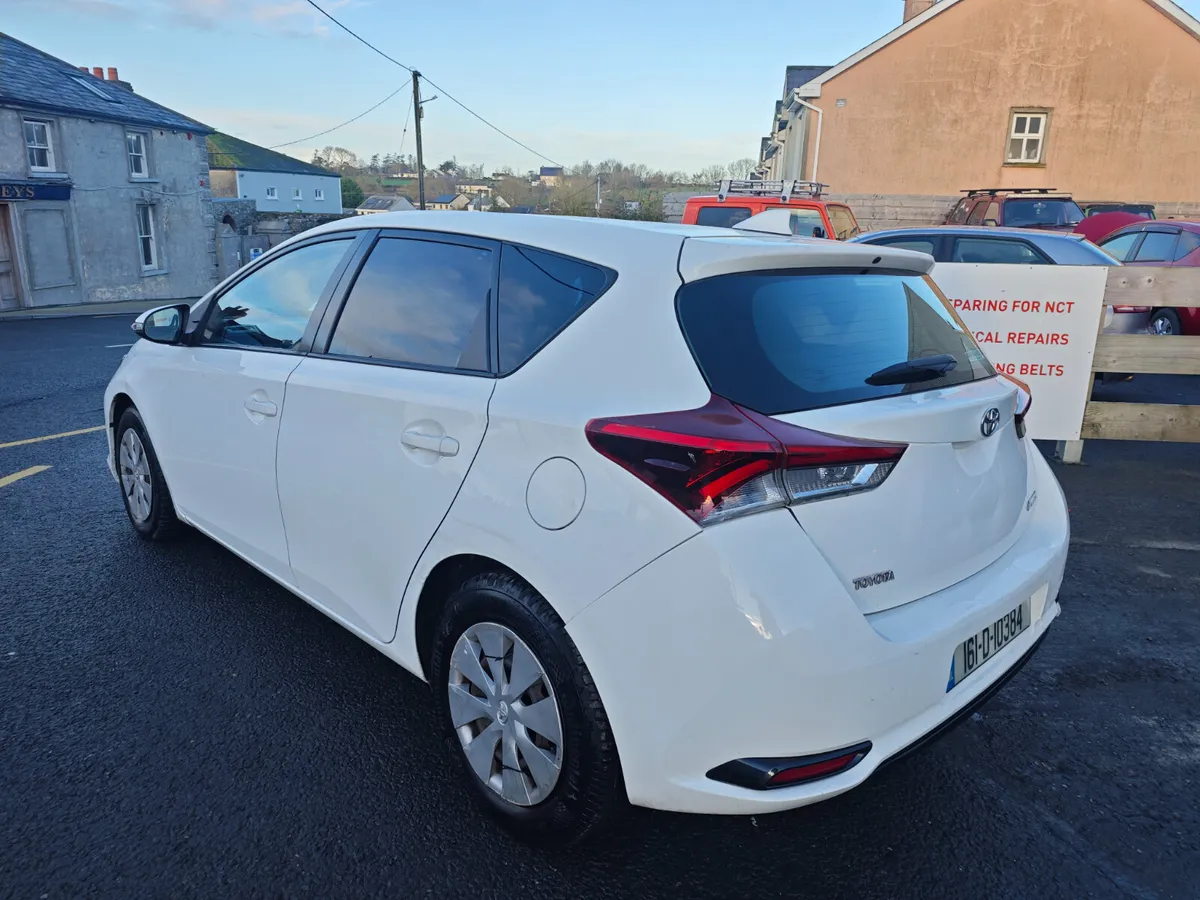 Toyota Auris 2016 1.4D - Image 3