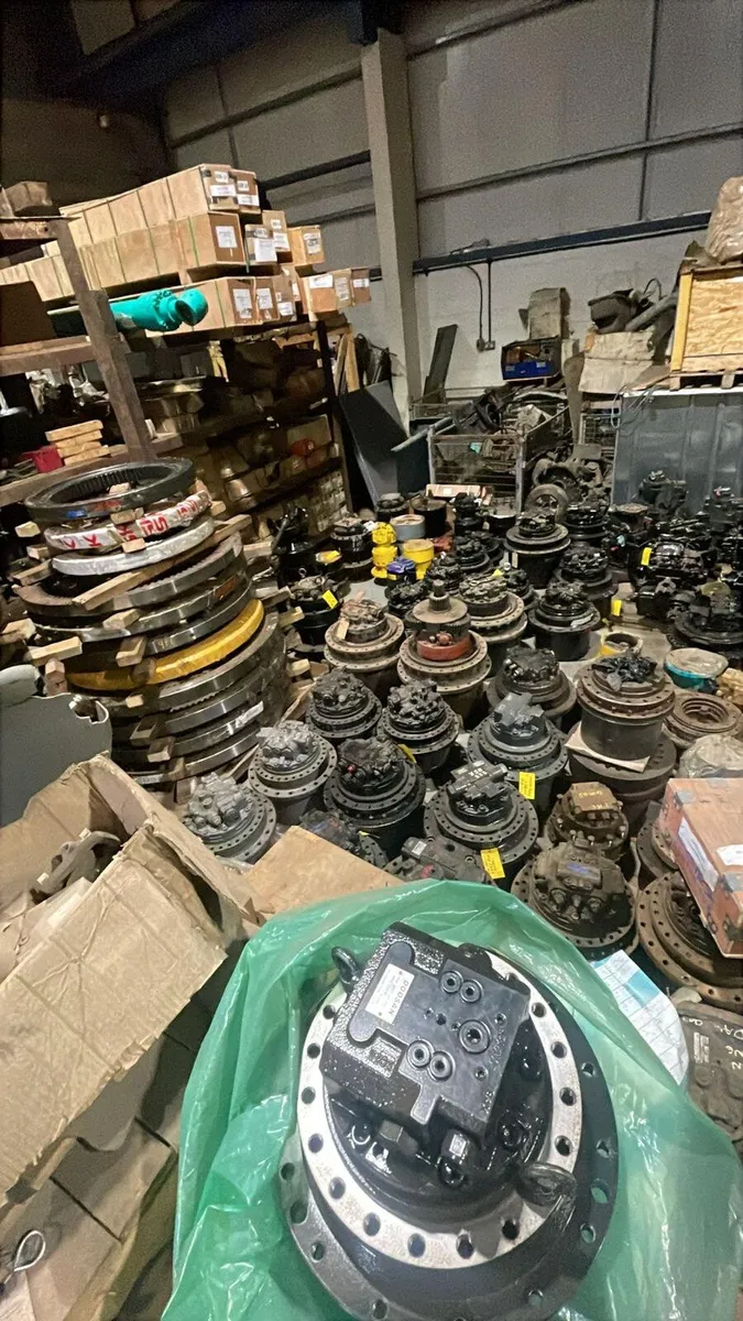 FINAL DRIVE SLEW RING SLEW MOTOR HYDRAULIC PUMP - Image 1