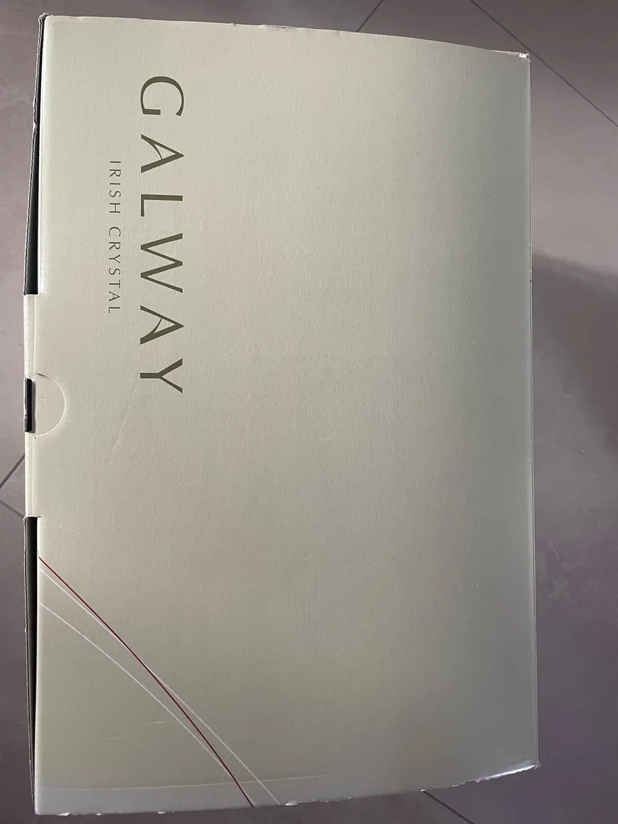 6 goblet wine glasses - Image 4