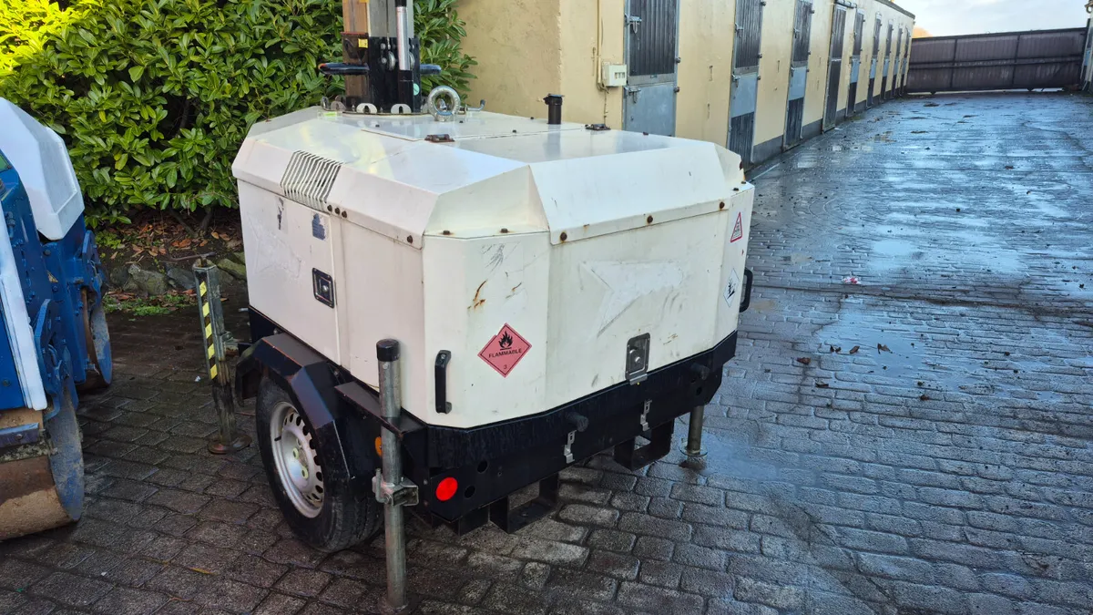 Lighting tower - Image 3