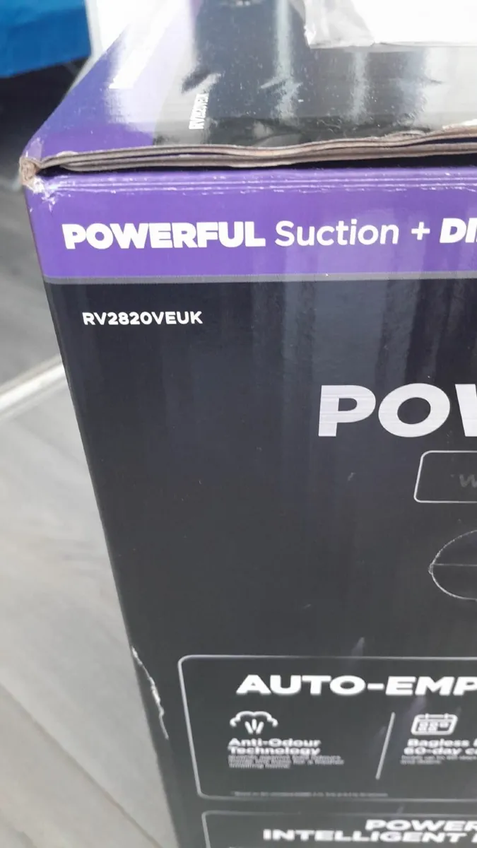 robot hoover shark model rv2820veuk brand new - Image 2