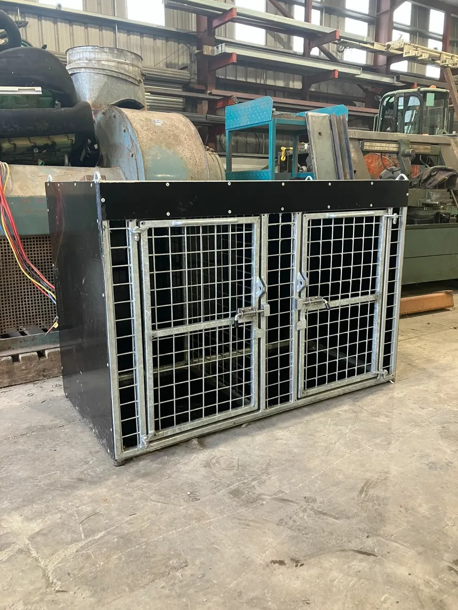 Dog cage. - Image 1