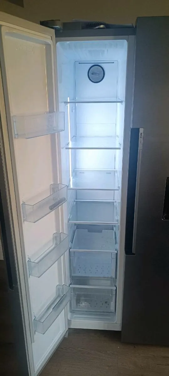 Beko American Fridge Freezer - Image 2